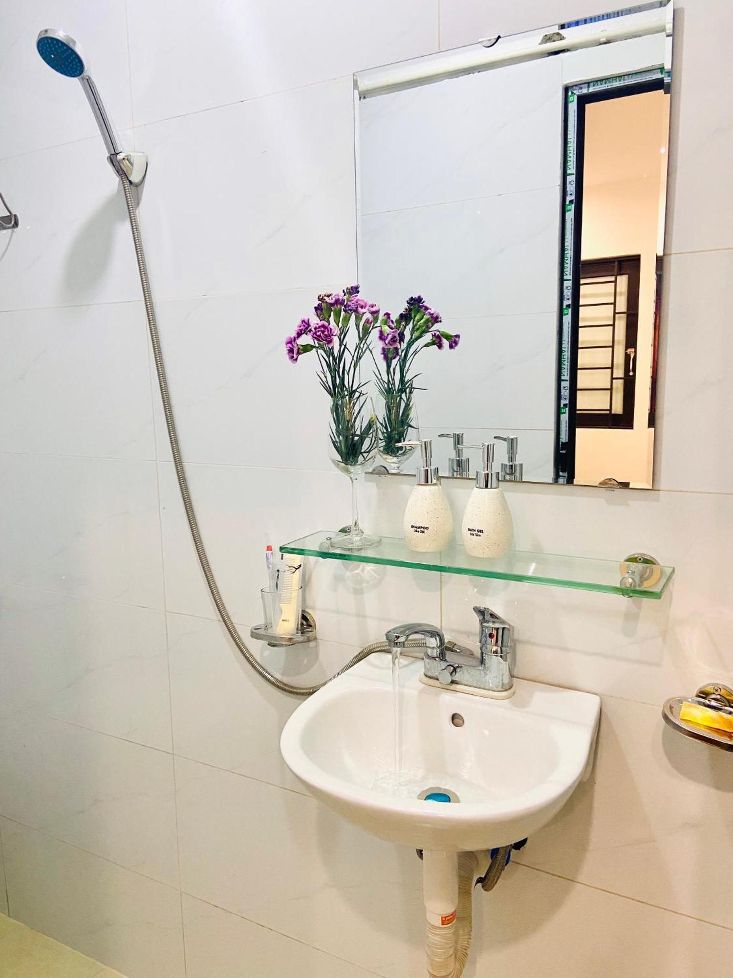 Hanoi Cozy Homestay Long Bien Exterior foto